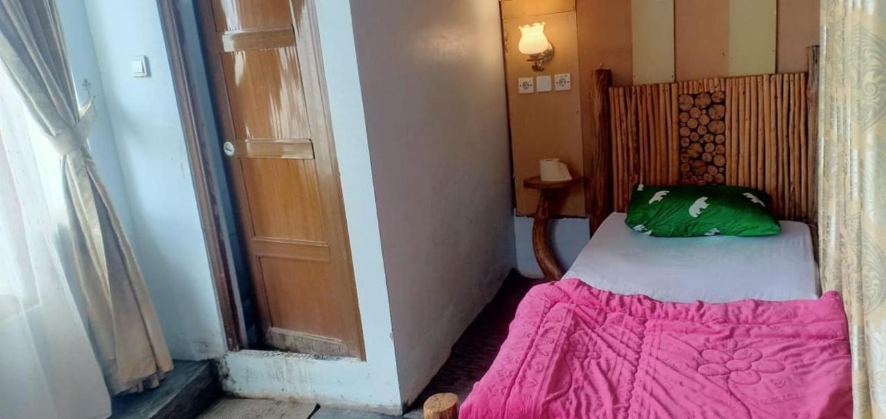 Friendjoss Homestay Laugumba Redpartner Berastagi Kültér fotó
